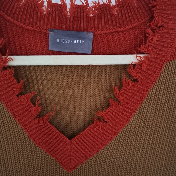 Hudson Gray V-neck Knit Sweater, Size L - Picture 2 of 5